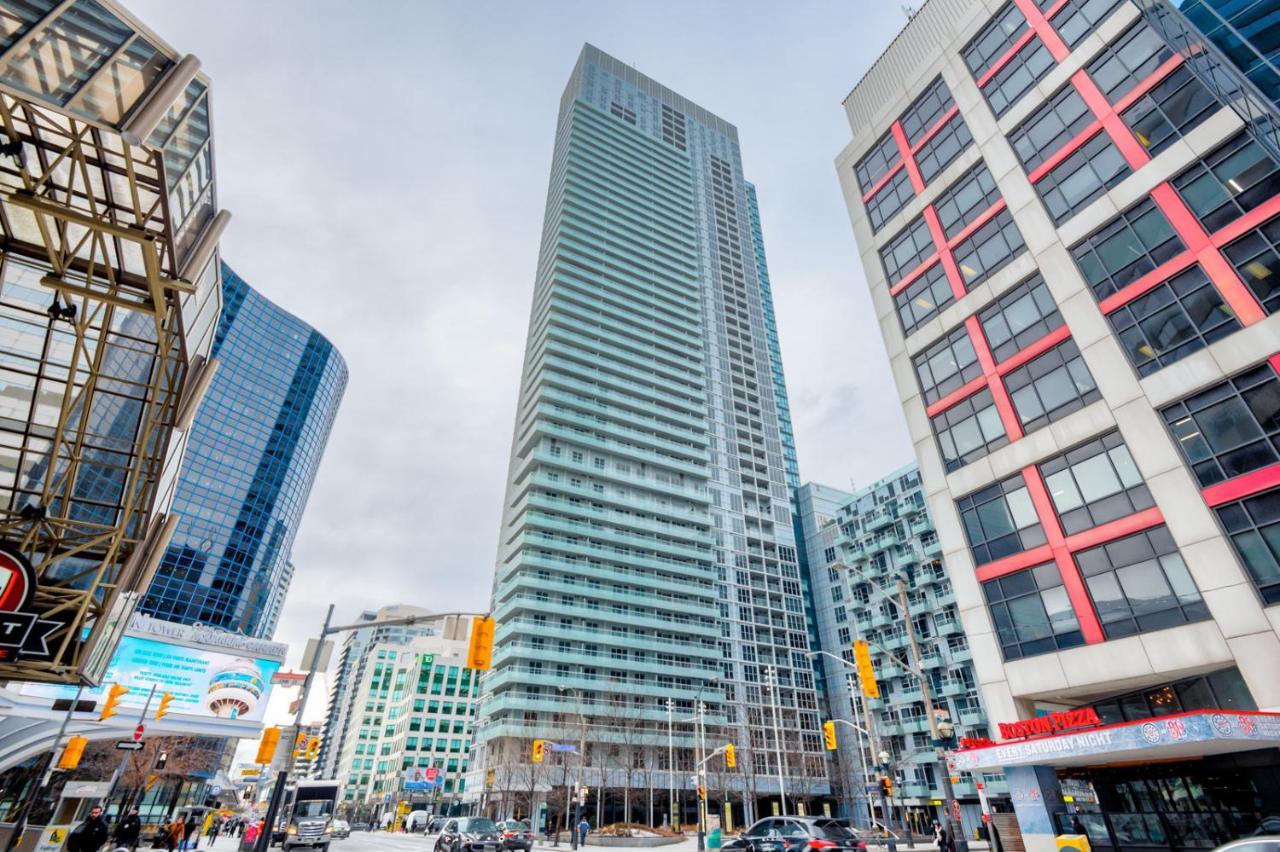 Апартаменты Luxury Adventure Cn Tower/Mtcc/Scotiabank Arena Торонто Экстерьер фото